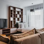 J&k Towarowa Towers Apartment Warsaw