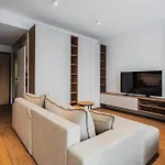 J&k Towarowa Towers Apartment Warsaw
