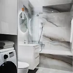 J&k Towarowa Towers Apartment Warsaw