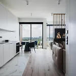 J&k Towarowa Towers Apartment *