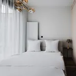 J&k Towarowa Towers Apartment *