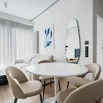 J&k Towarowa Towers Apartment *