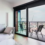 J&k Towarowa Towers Apartment *