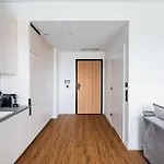 Apartment J&k Towarowa Towers Warsaw