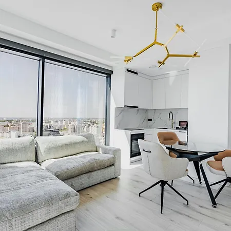 J&k Towarowa Towers Apartamento